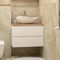 Долен шкаф за баня Версо с мивка Roca Othake