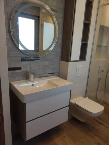 117233926_3881101828583079_8065820047976576308_n